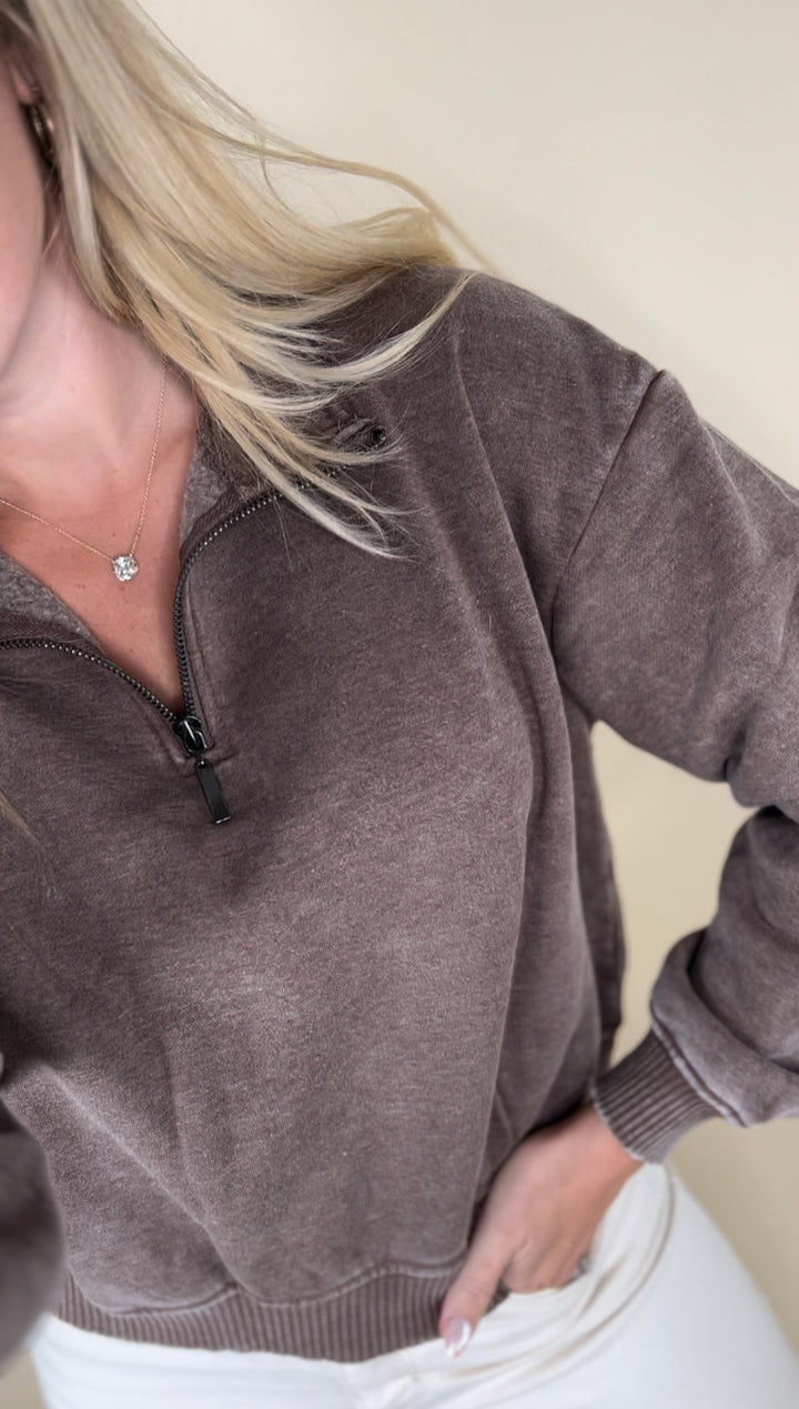 Everyday Essentials Acid Wash Pull Over